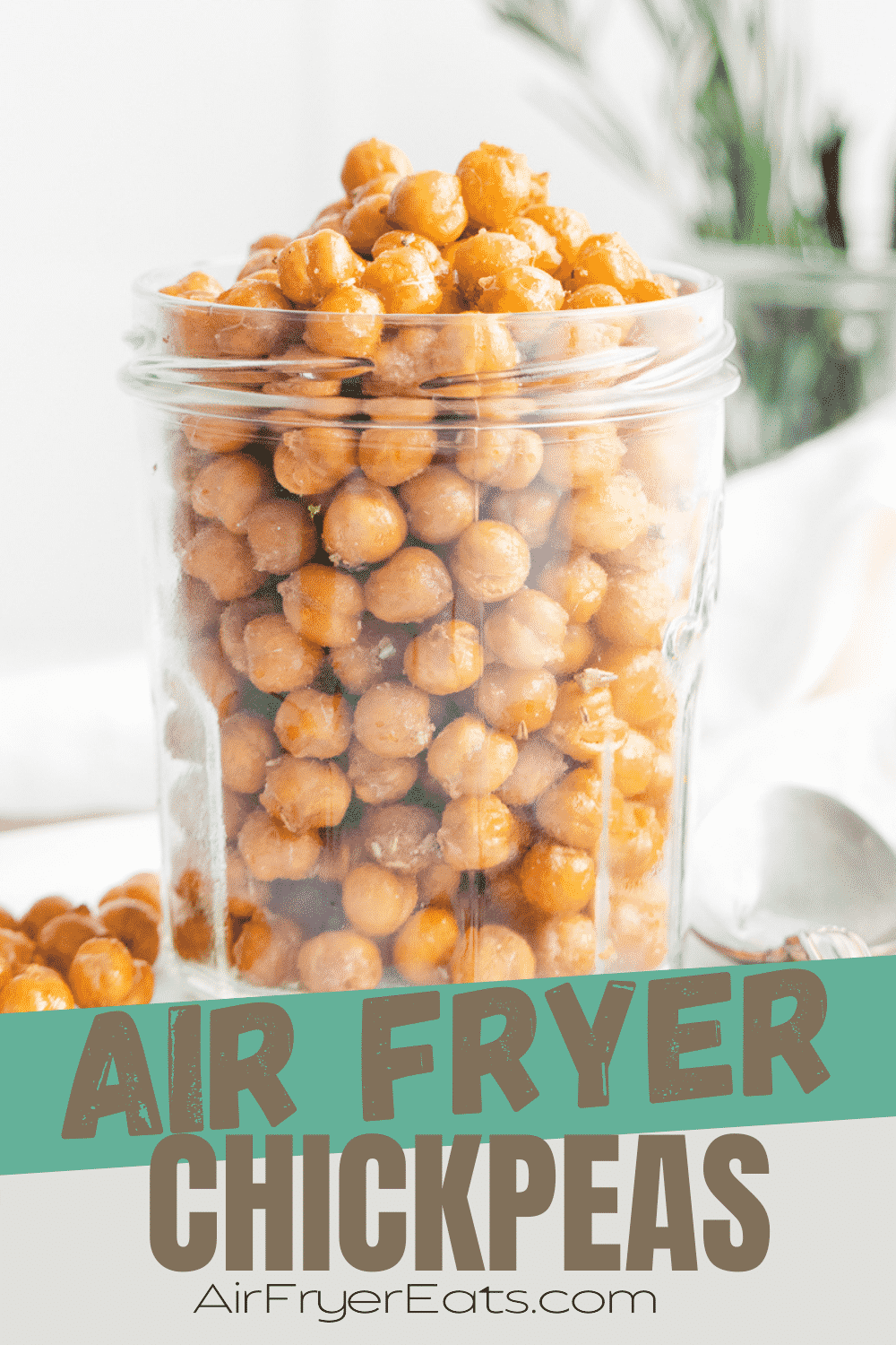Air Fryer Chickpeas are seasoned with garlic and rosemary and roasted in the air fryer to create the perfect healthy snack. #airfryer #chickpeas via @vegetarianmamma