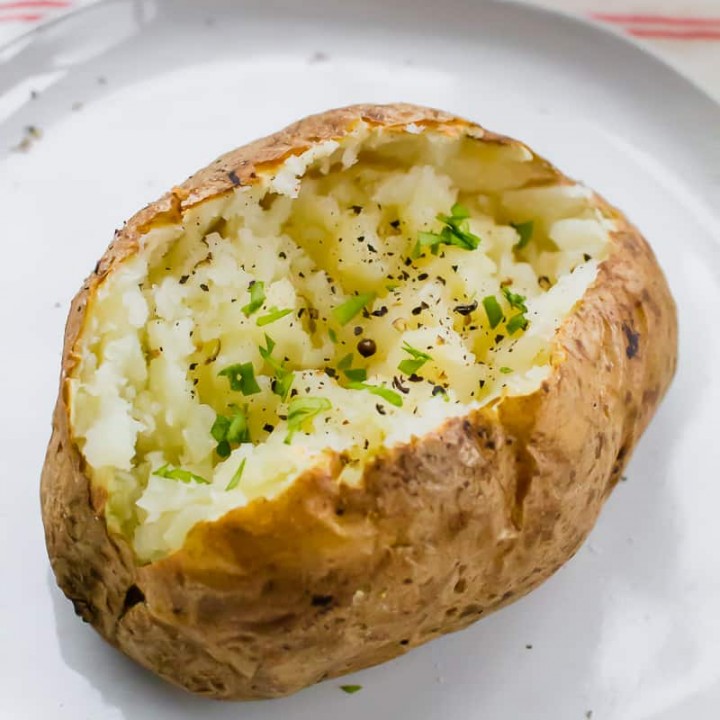 Air Fryer Baked Potato - Air Fryer Eats Side Dish - Air Fryer Baked Potato