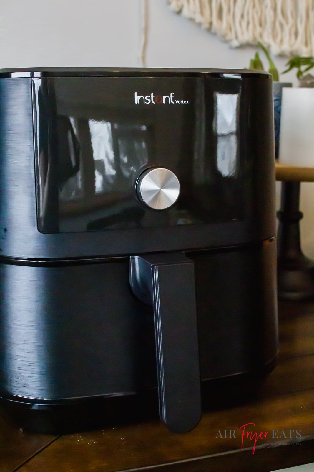 up close picture of the instant vortex air fryer