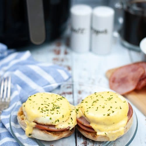 https://airfryereats.com/wp-content/uploads/2022/02/AFE-Air-Fryer-Eggs-Benedict-10-500x500.jpg