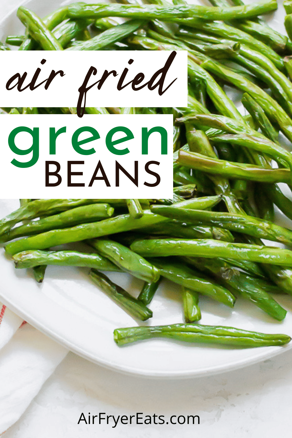 Air Fried Green Beans are super simple with only two ingredients and four steps! Make dinner in less than half an hour with this healthy side dish. via @vegetarianmamma